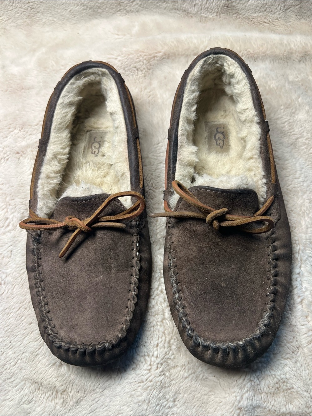 Woman’s Ugg Slipper size 8